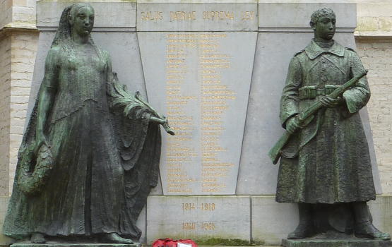 Monument aux Morts par Ernest Wynants